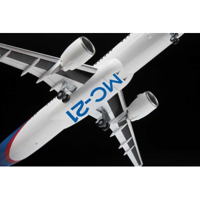 Model Kit letadlo 7033 - Civil Airliner MC-21-300 (1:144)