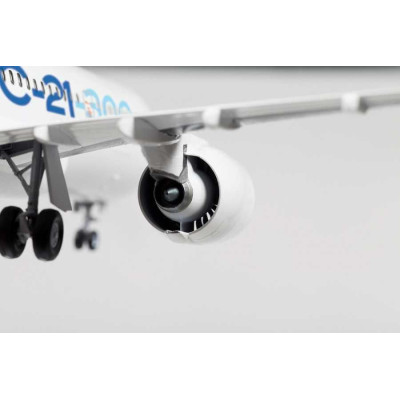 Model Kit letadlo 7033 - Civil Airliner MC-21-300 (1:144)