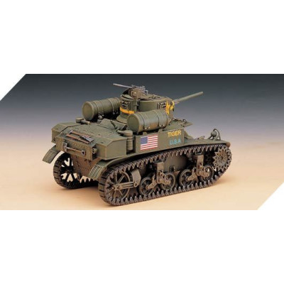 ACADEMY M3 A1 Stuart 1:35